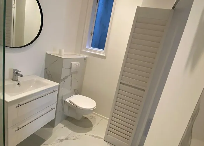 Brhomes Synagogue Apartament