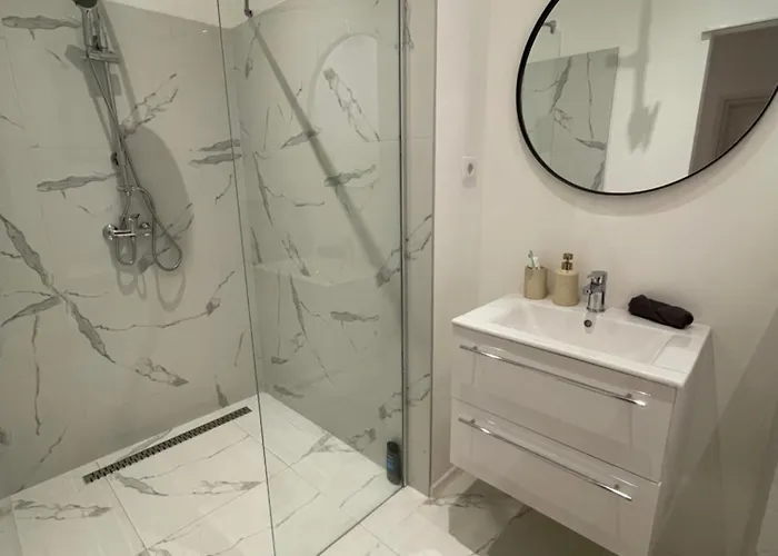 Apartament Brhomes Synagogue