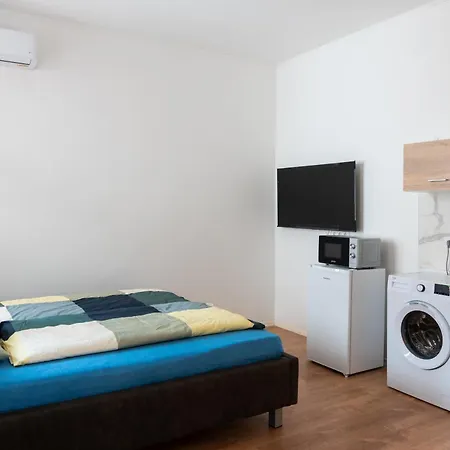 Brhomes Synagogue Apartment *